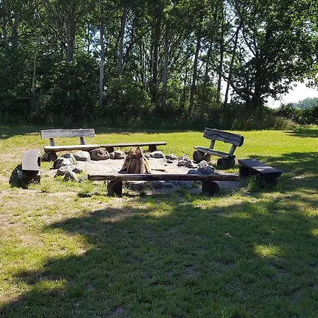 Апарт-отель Jugendtours-feriendorf Ummanz